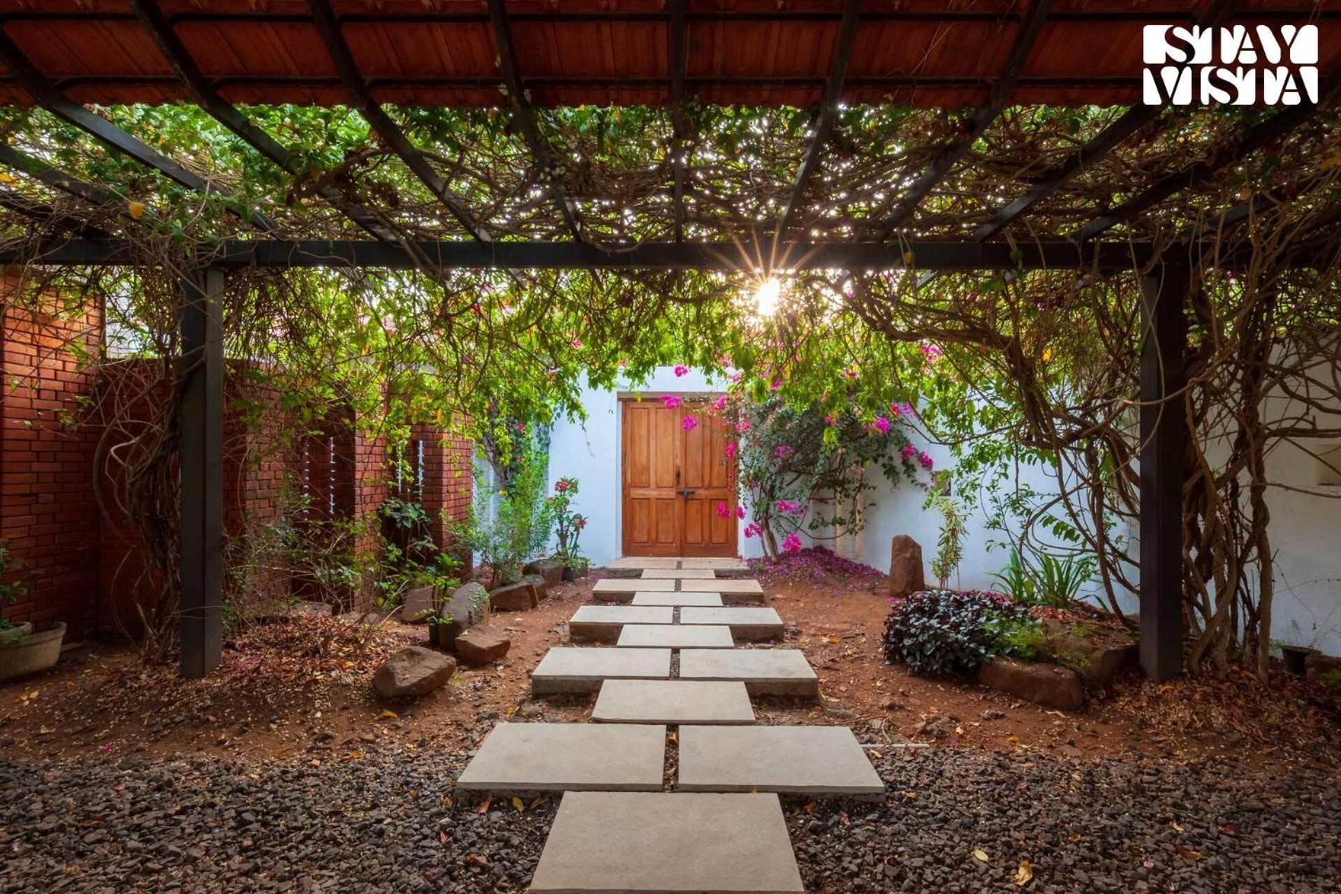 Wander Beyond By Stayvista - Featuring A Bali-Themed Abode And A Refreshing Swimming Pool Алибаг Екстериор снимка